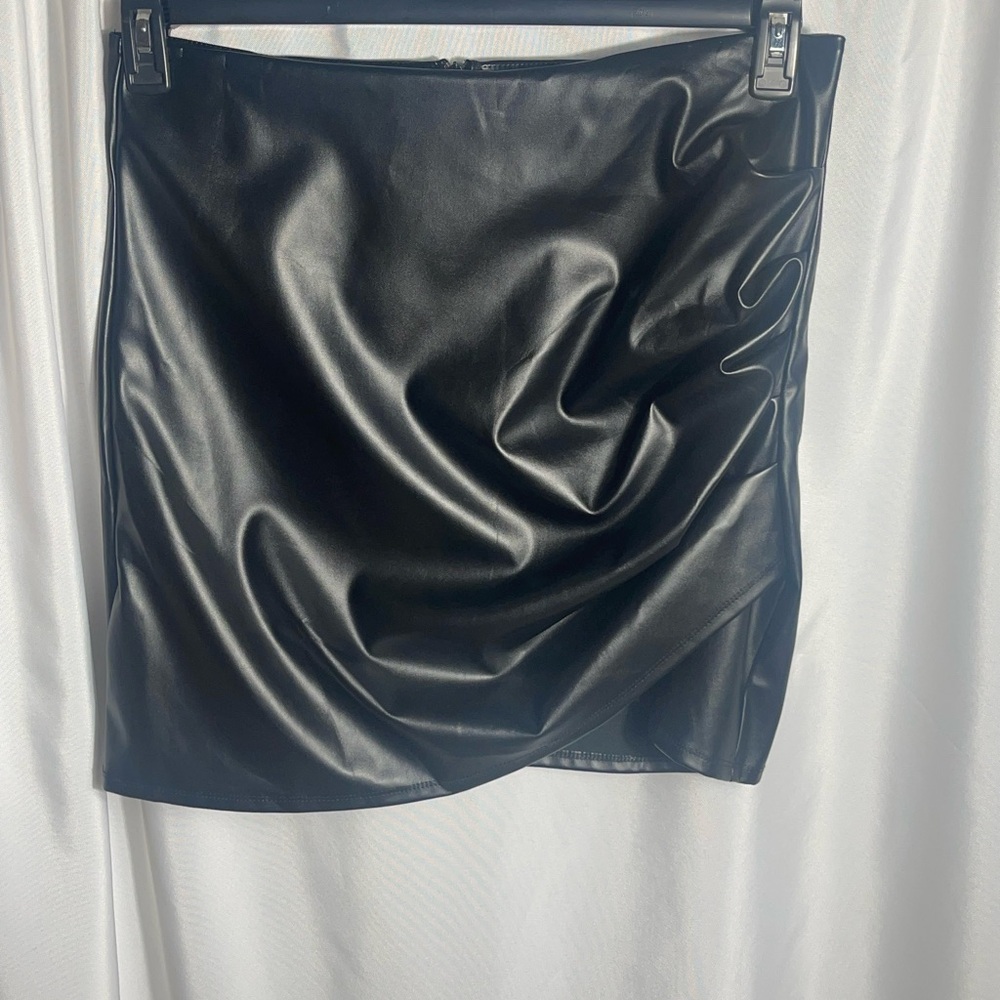 Milumia Women's Size XL Rouched Elegant Black Faux Leather Skirt NWT
